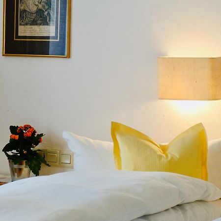 Pilgerhaus Bergen Hotel Нойбург ан дер Донау Екстериор снимка